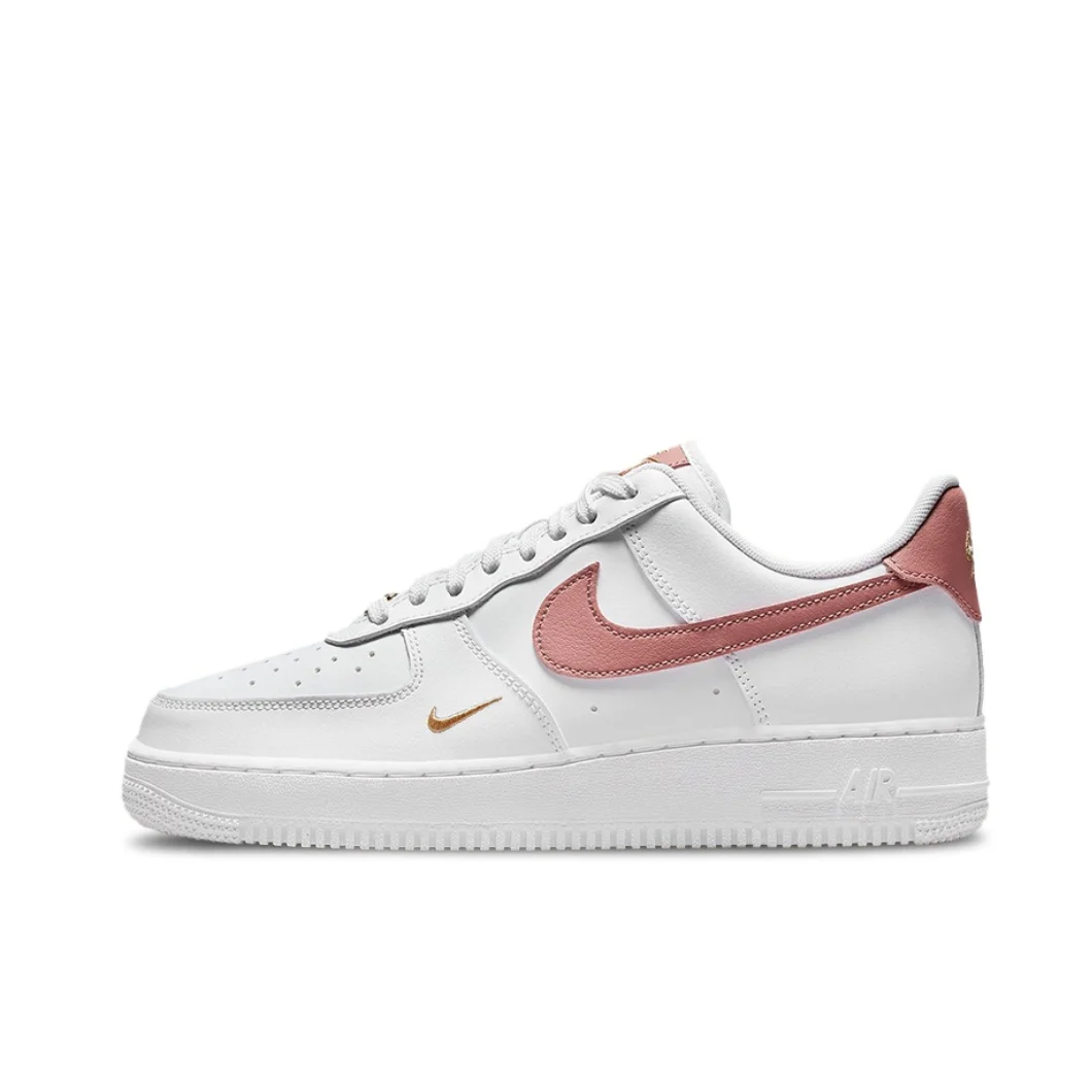 Nike Air Force 1 'O7 Essential - Nike Shoes Air Force 1 recensione e prezzo