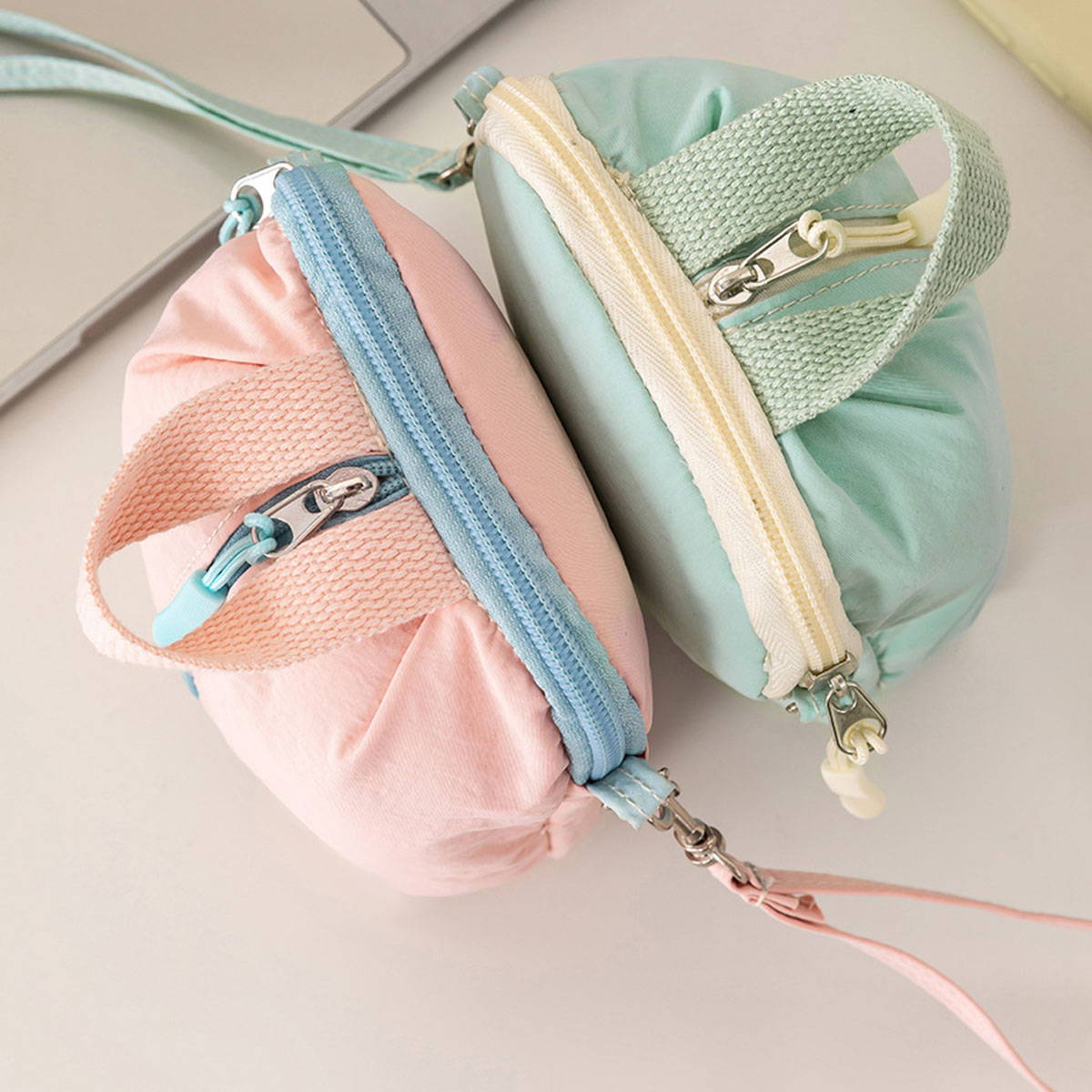 Borsa portaoggetti per bianche - Sock Organizer Tray recensione e prezzo